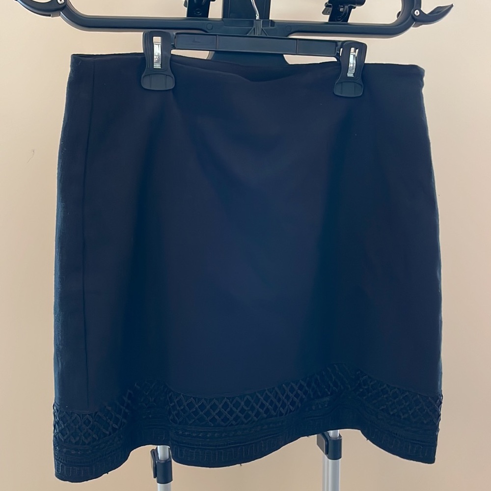 LOFT Black lined skirt. Size 8